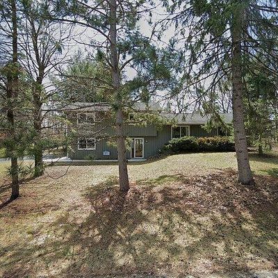 18065 Berry Ln, Wayzata, MN 55391