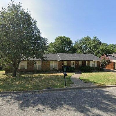 1812 Jamaica Ln, Sherman, TX 75092