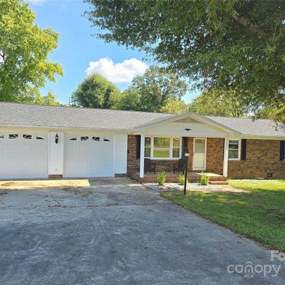 1820 Irish Potato Rd, Concord, NC 28025