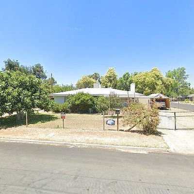 155 E Hampton Way, Fresno, CA 93704