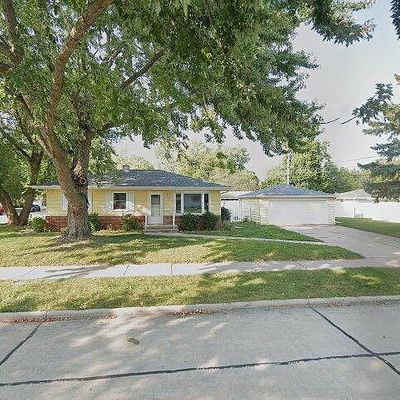 1552 Crystal Springs Ave, Oshkosh, WI 54902