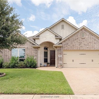 15621 Shady Brook Ln, College Station, TX 77845