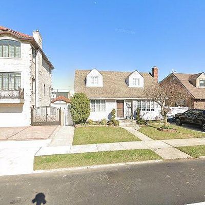 15921 84 Th St, Howard Beach, NY 11414