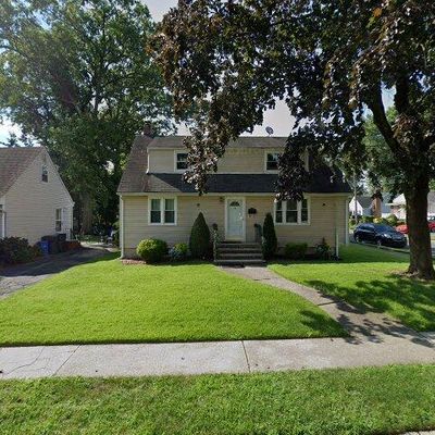 160 River Edge Rd, Bergenfield, NJ 07621