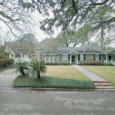 1624 Country Club Dr, Baton Rouge, LA 70808