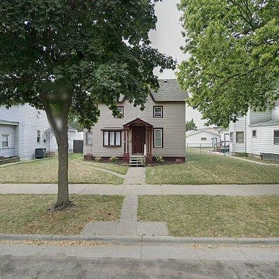 1633 Wood St, La Crosse, WI 54603