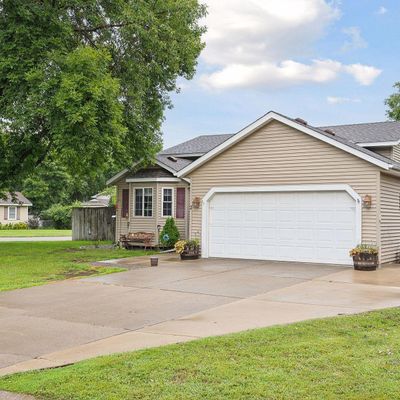 2 Center Cir, Monticello, MN 55362