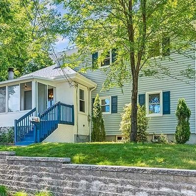 2 Oak Pl, Waldwick, NJ 07463