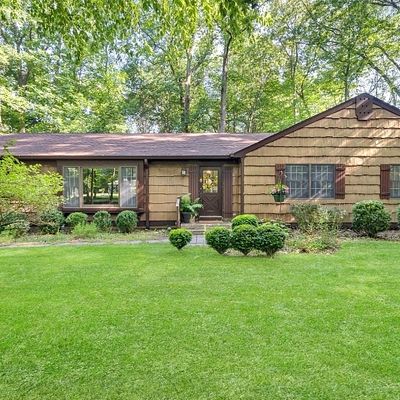 2 Stony Brook Rd, Washington Twp., NJ 07853