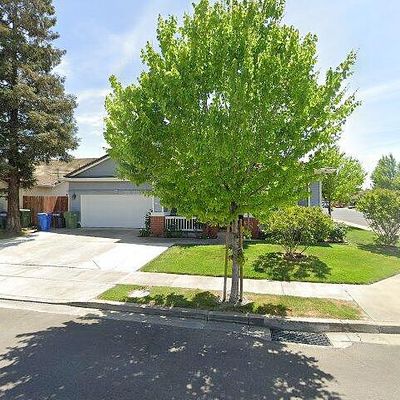 200 Sunbird Dr, Turlock, CA 95382