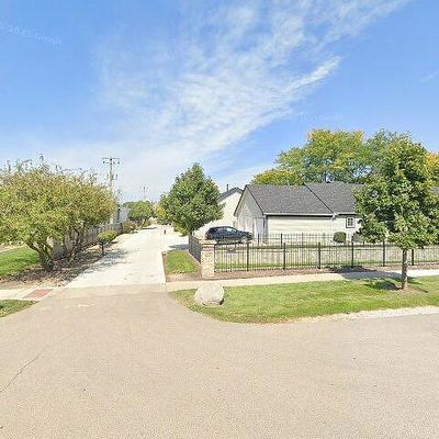 200 W South St #9 B, Elburn, IL 60119