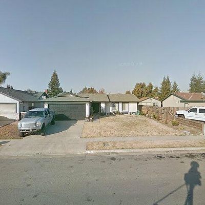 2024 E Alpine Ave, Tulare, CA 93274