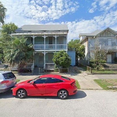 2028 Avenue M 1/2, Galveston, TX 77550