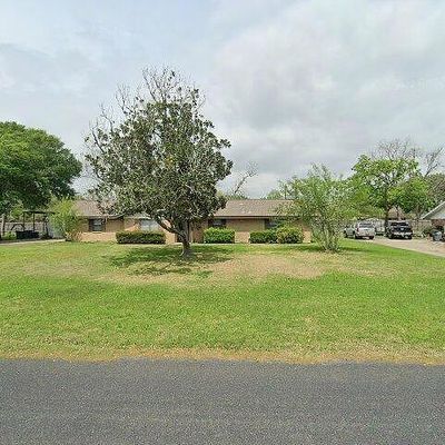 203 Brooks Rd, Victoria, TX 77904