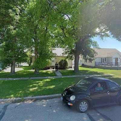 203 S 3 Rd St, Drayton, ND 58225