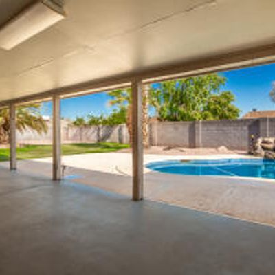 2038 W Des Moines Cir, Mesa, AZ 85201