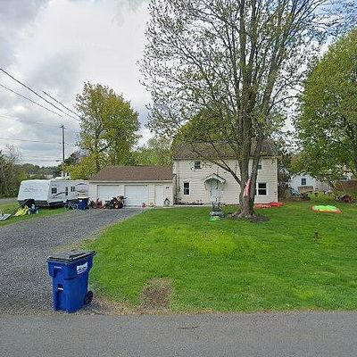 204 Oakley Rd, Syracuse, NY 13209