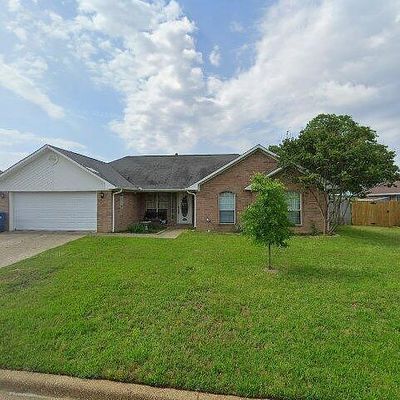 206 Hillside Cir, Lindale, TX 75771