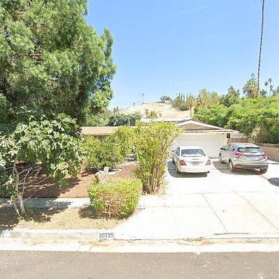 20725 Martha St, Woodland Hills, CA 91367