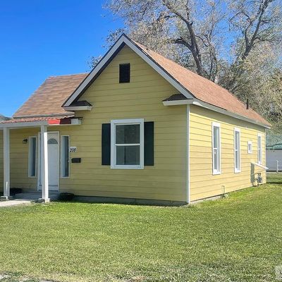 208 E Locust St, Shelley, ID 83274