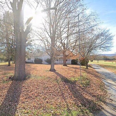 21 River End Rd, Pelham, TN 37366