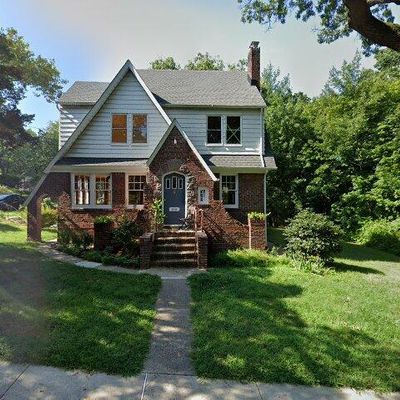 210 Knapp Ter, Leonia, NJ 07605