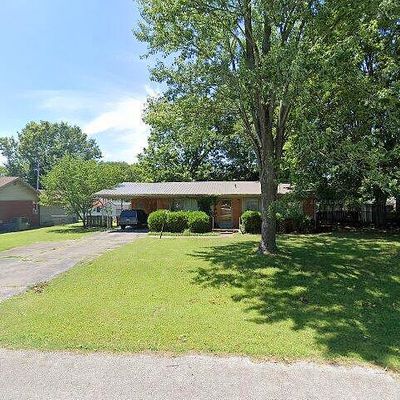 210 Roney Dr, Hopkinsville, KY 42240