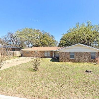 2101 Mims St, Fort Worth, TX 76112