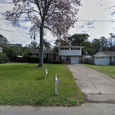 1869 Memory Ln, Jacksonville, FL 32210