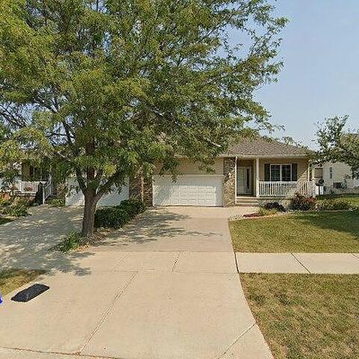 1882 Hunters Creek Way, Marion, IA 52302