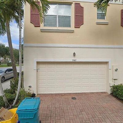 1907 Via Granada, Boynton Beach, FL 33426