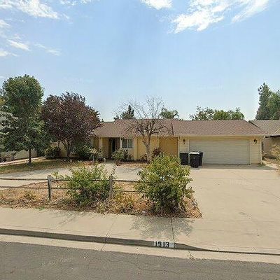 1913 E Mary Ave, Visalia, CA 93292