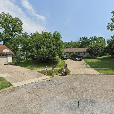 1918 York Town Ct, Lancaster, OH 43130