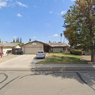 1920 S San Joaquin Dr, Visalia, CA 93277