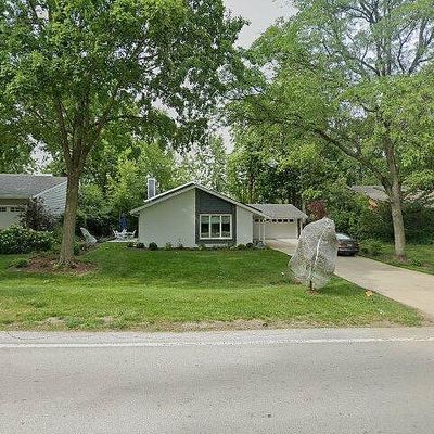 1940 Green Trails Dr, Lisle, IL 60532