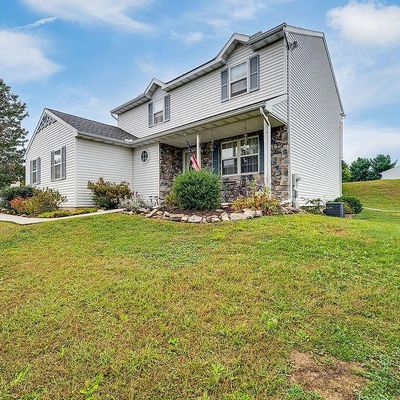 195 Constitution Dr, Hamburg, PA 19526