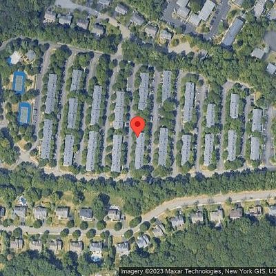 2256 Margaret Ct, Mahwah, NJ 07430