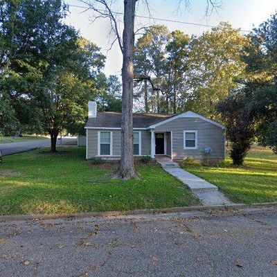 227 1 St St Sw, Magee, MS 39111