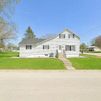 230 Pine St, Pulaski, WI 54162