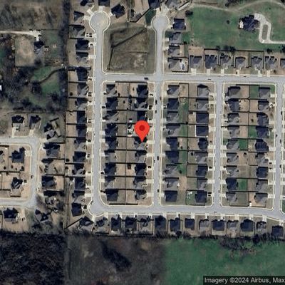 2302 N Elisabeth St, Siloam Springs, AR 72761