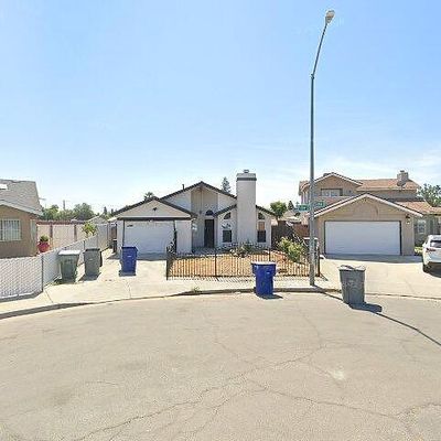 2322 N Cecelia Ave, Fresno, CA 93722