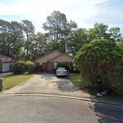 236 Garden Cir, Hinesville, GA 31313