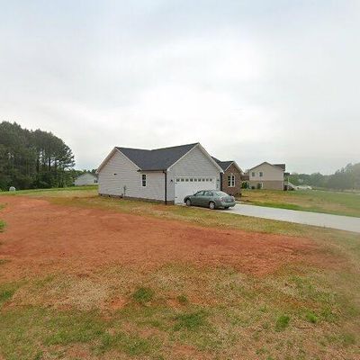 2372 Mintew Cir, Lincolnton, NC 28092