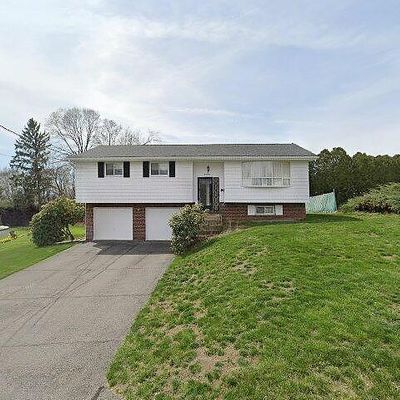 24 Browncrest Dr, Wyoming, PA 18644