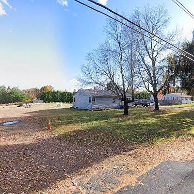 240 Batchelor St, Granby, MA 01033