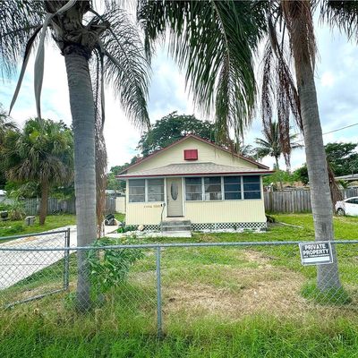 2406 10 Th St W, Bradenton, FL 34205