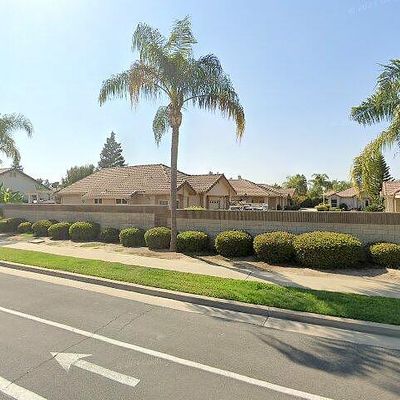 2421 Capitol Ct, Tulare, CA 93274