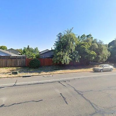 2434 W College Ave, Santa Rosa, CA 95401