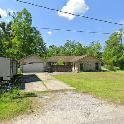 212 Fernwood Dr, Houma, LA 70364