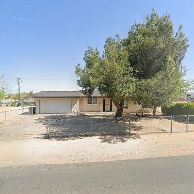 21216 Sitting Bull Rd, Apple Valley, CA 92308